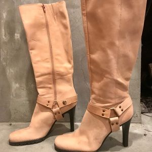 Shoes in excellent condition